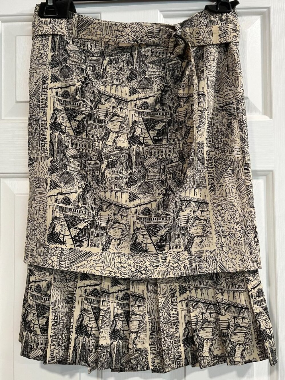 EUC JEAN PAUL GAULTIER FEMME Beige & Black Pencil Silk Skirt, Paris print, Sz 6 - Picture 3 of 16